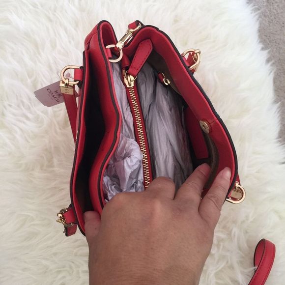 NWT COACH MADISON LEATHER MINETTA CROSSBODY - Picture 4 of 5